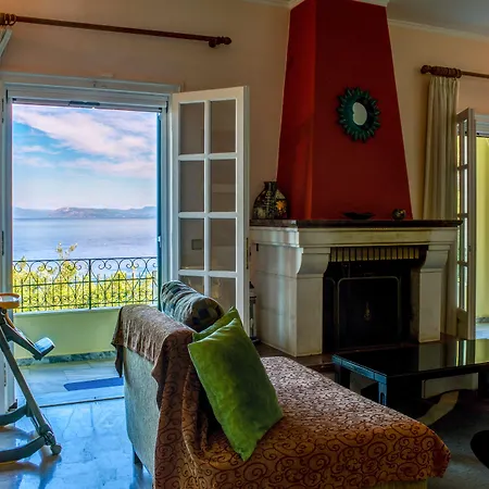 Emily Holiday home *